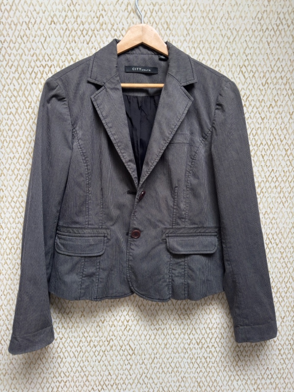 City UNLTD Pinstripe Blazer Charcoal Gray Button Structured Size 10